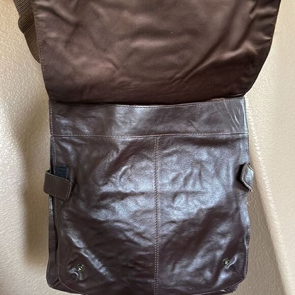 Brown leather crossbody messenger bag with orange cross - Picture 3 of 13